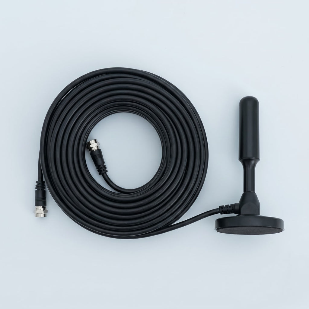 Cristal HD · Antena y cable flat lay